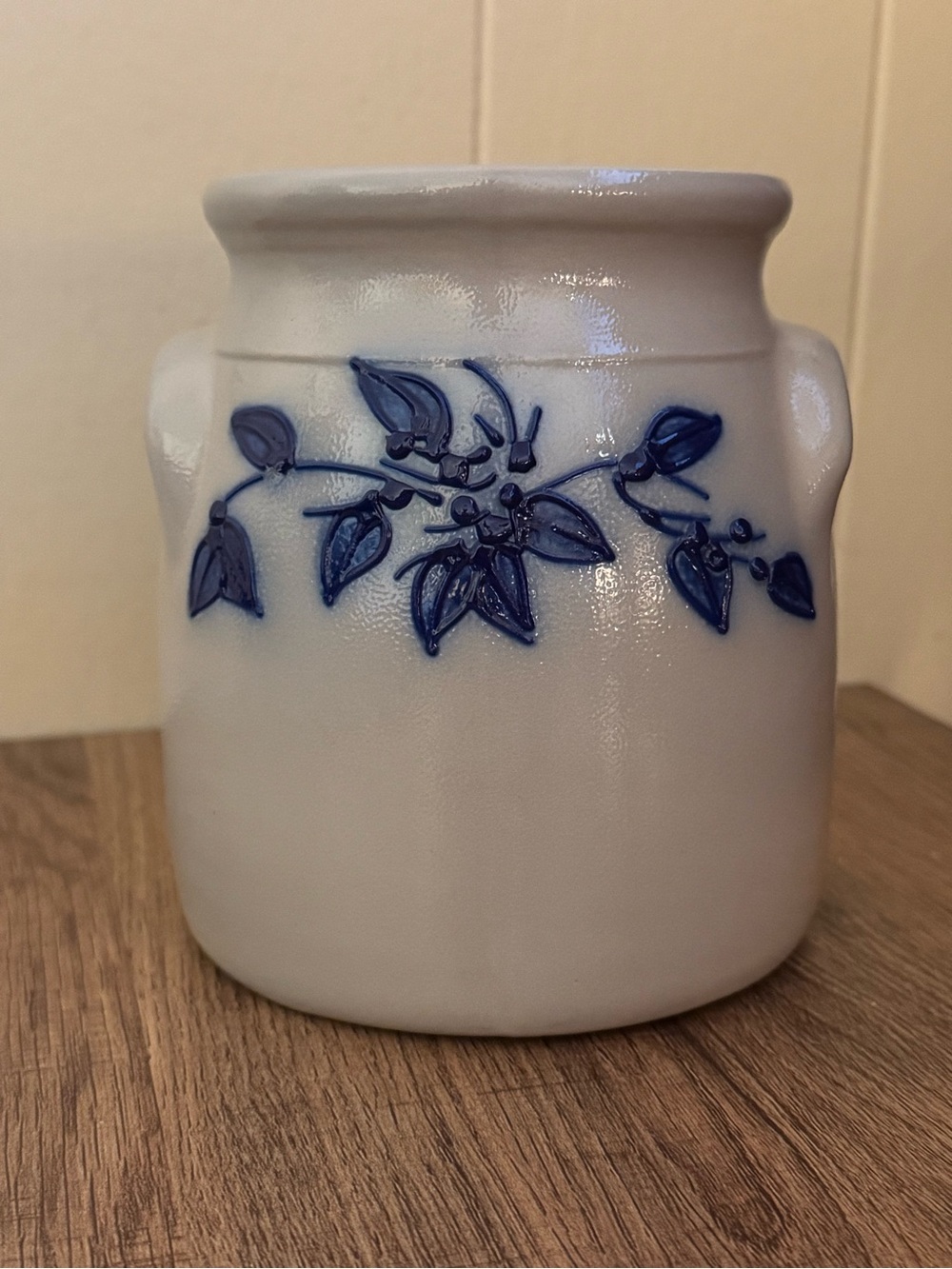 Salmon Falls Pottery Blueberry Vine Tart Warmer